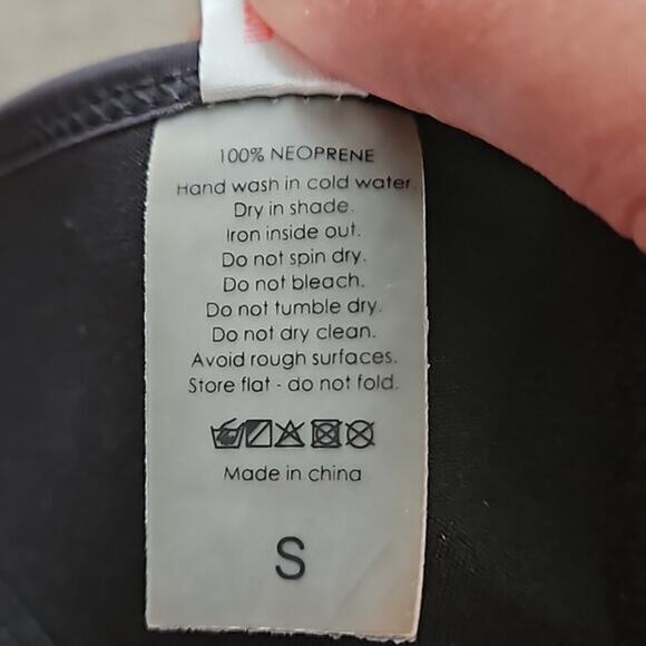 Triangl Swimsuit - Picture 8 of 10